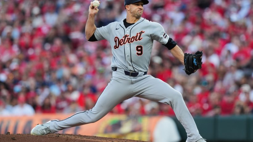 Jack Flaherty throws a pitch