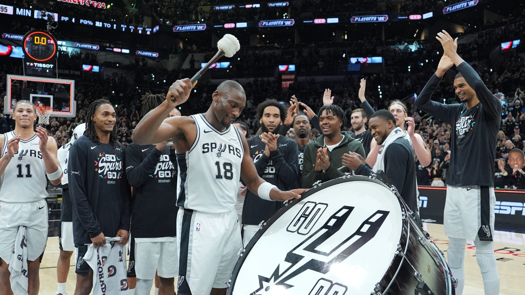 San Antonio Spurs celebrate following their Game 2 victory over the Minnesota Timberwolves.