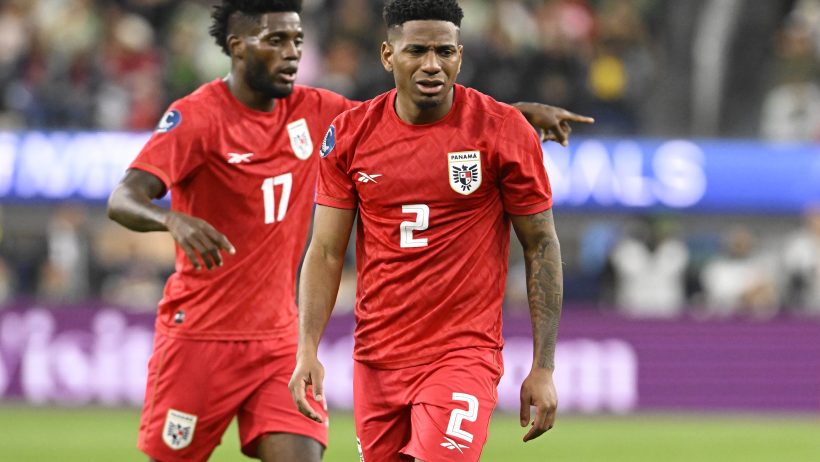 Jose Fajardo during a Panama vs Mexico matchup at the Concacaf Nations League Final.