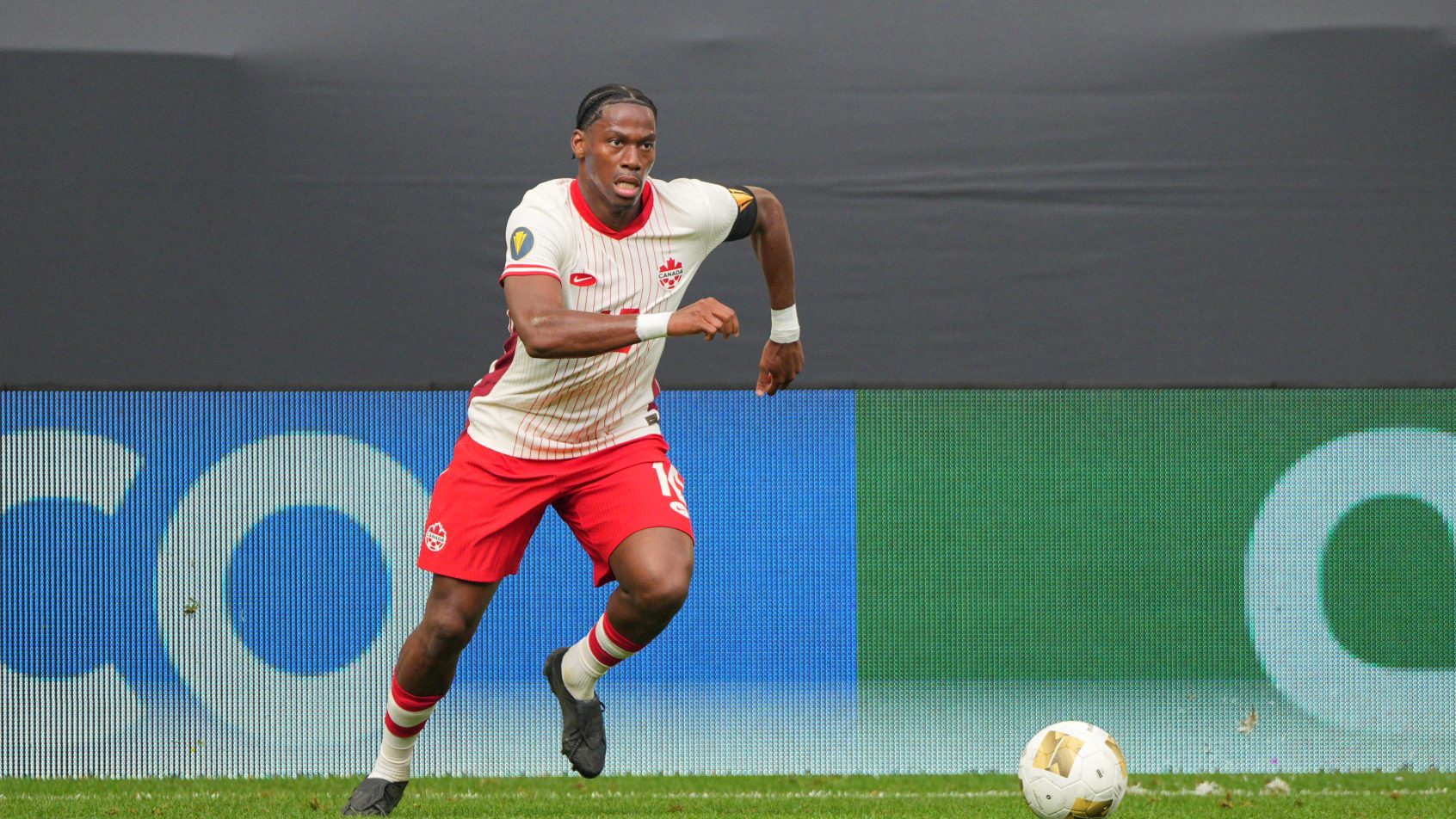 JONATHAN-DAVID-JOGADOR-SELECAO-CANADENSE