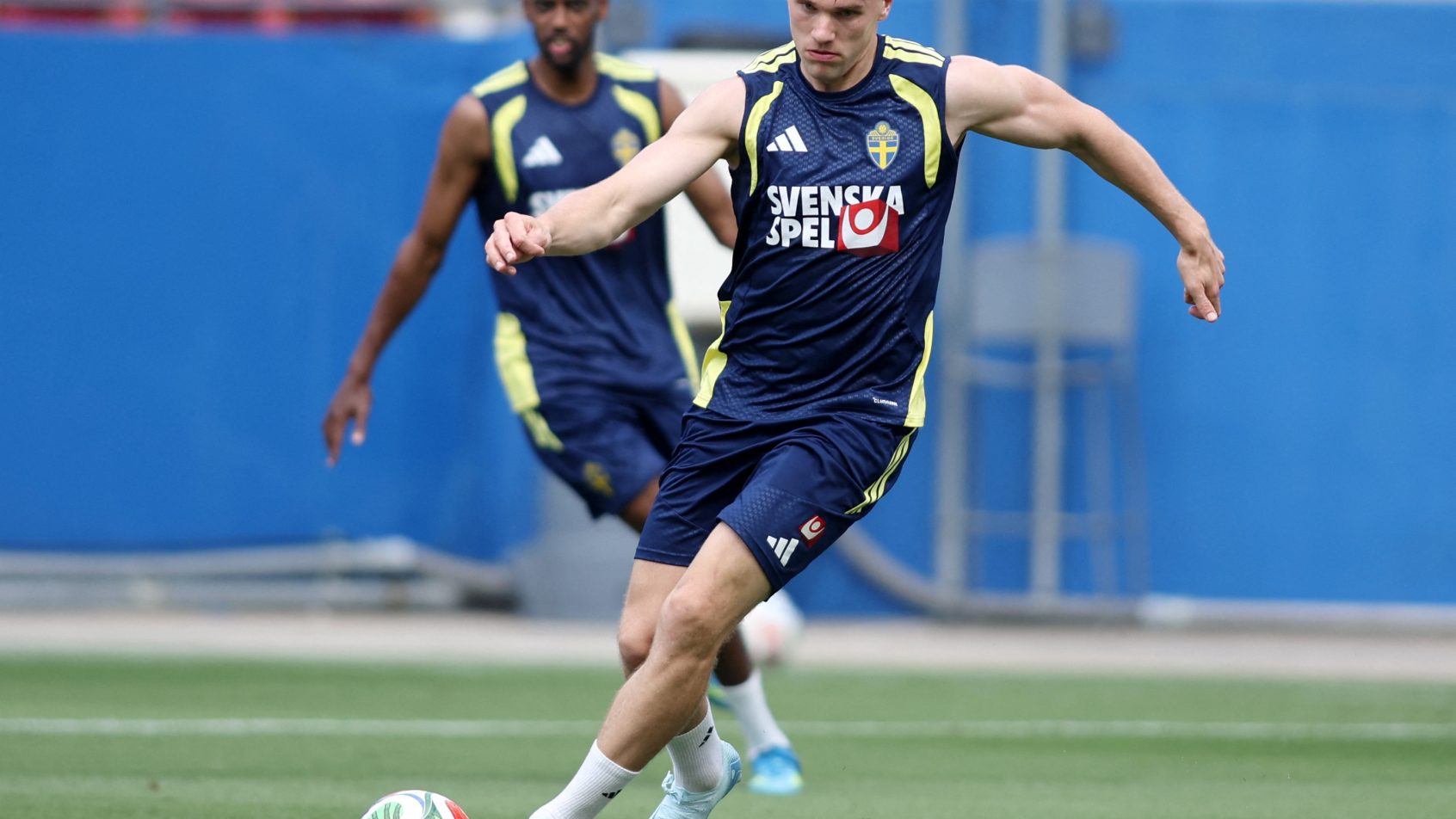 Viktor Gyokeres during training