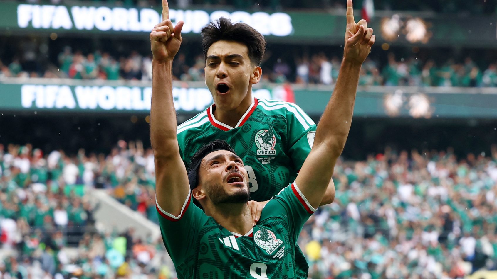 RAUL-JIMENEZ-MEXICO-CELEBRA-GOL-COPA-DO-MUNDO