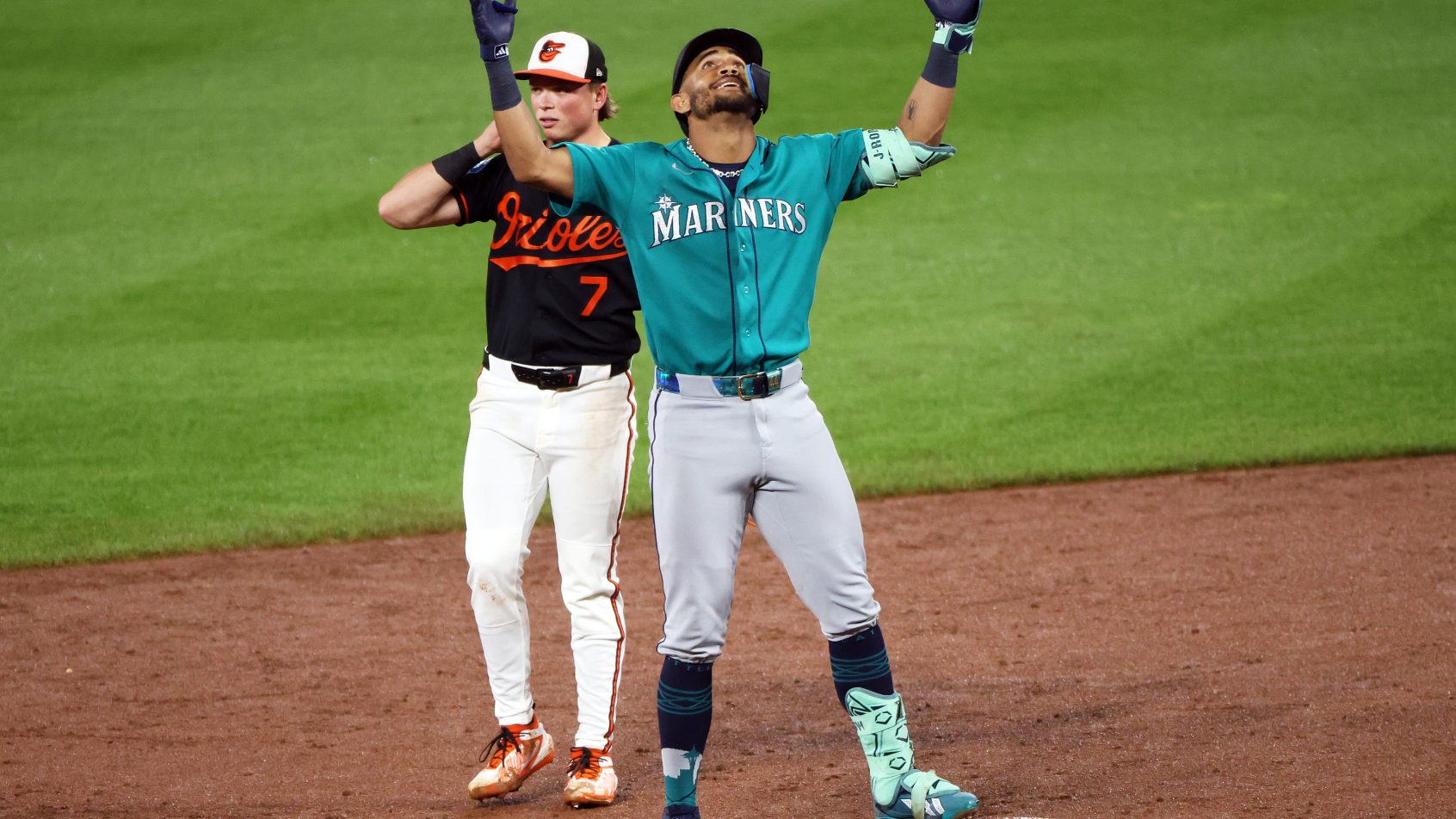 Julio Rodríguez reaction at second base