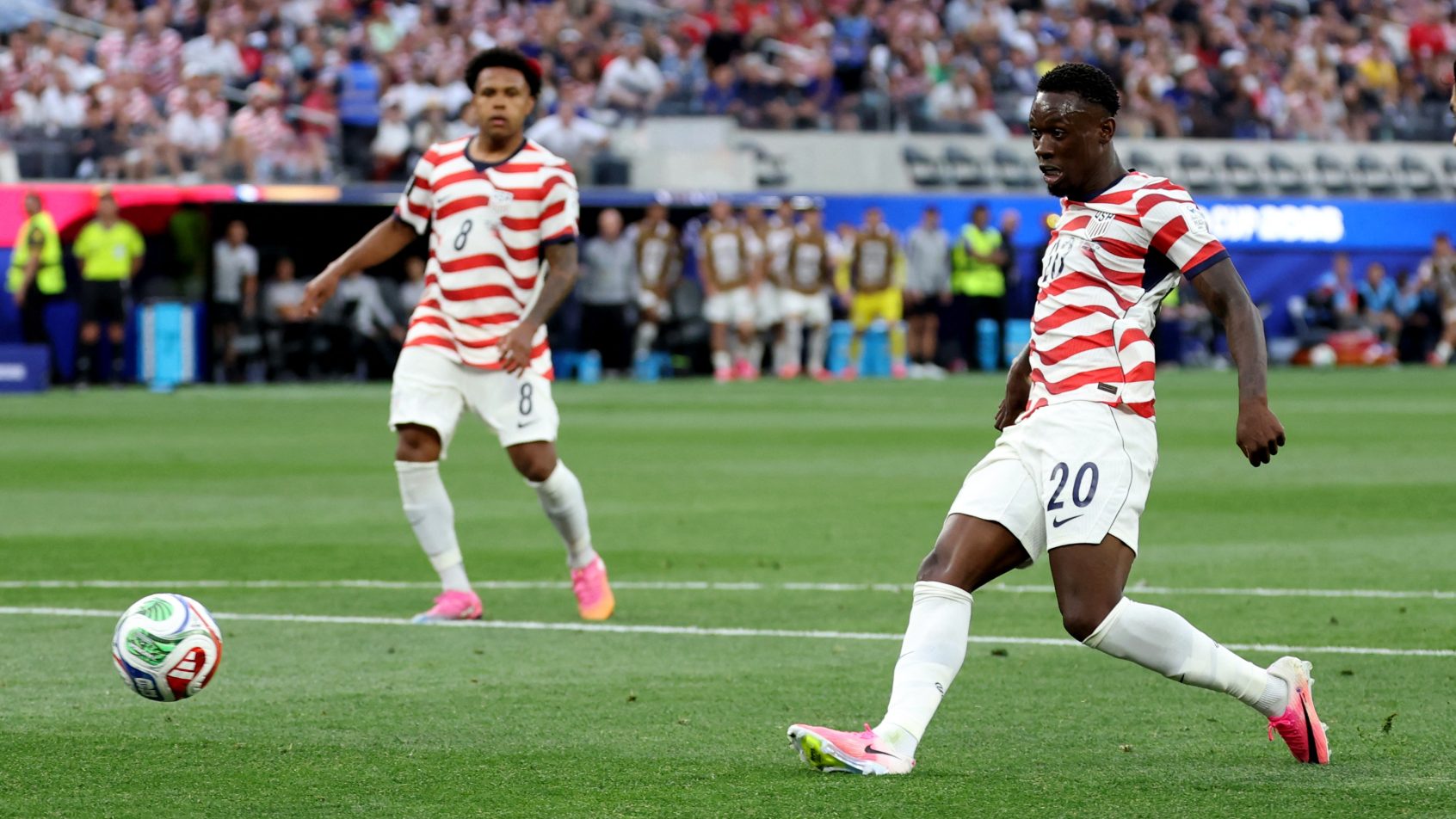FOLARIN-BALOGUN-CELEBRA-GOL-ESTADOS-UNIDOS-COPA-DO-MUNDO