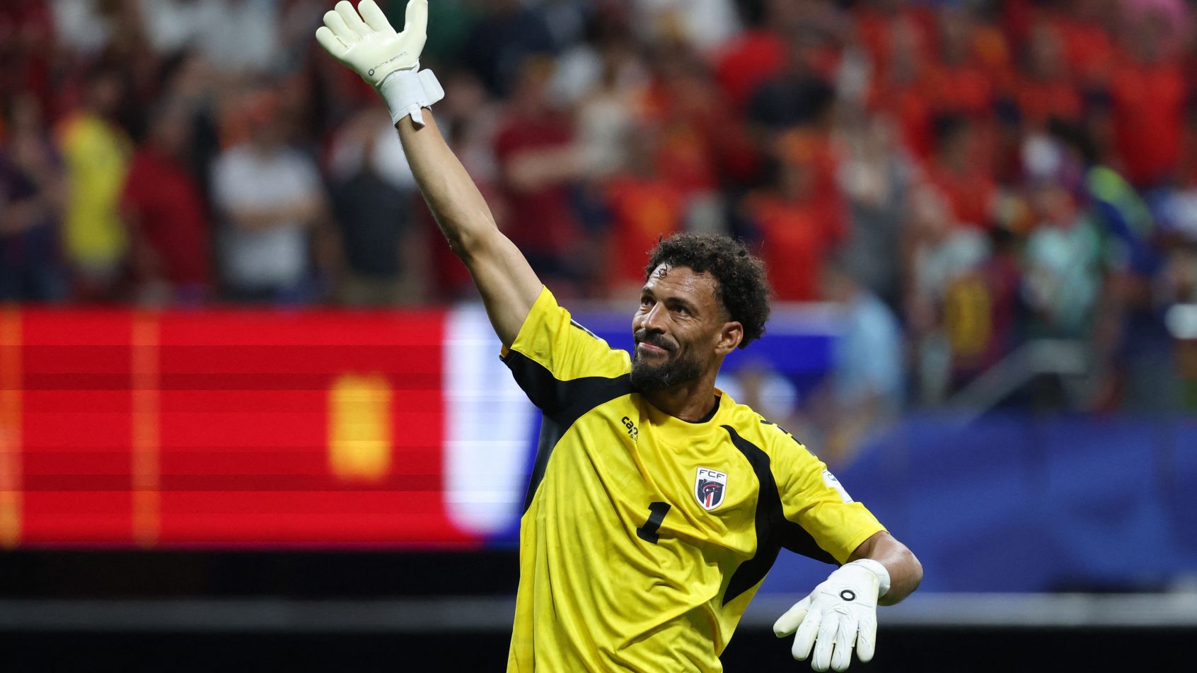Cape Verde's Vozinha waving to the crowd