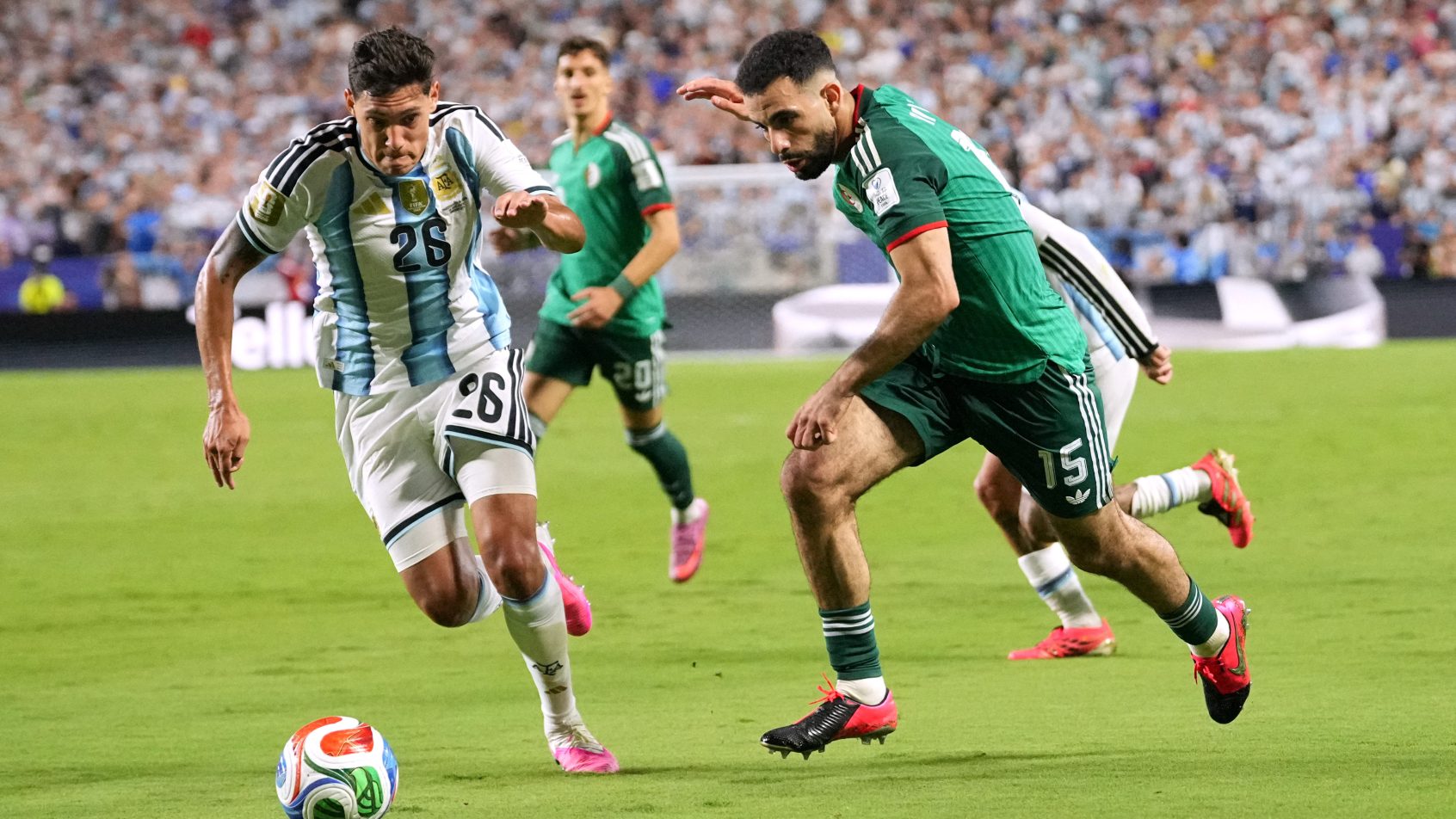 AIT-NOURI-ARGELIA-COPA-DO-MUNDO