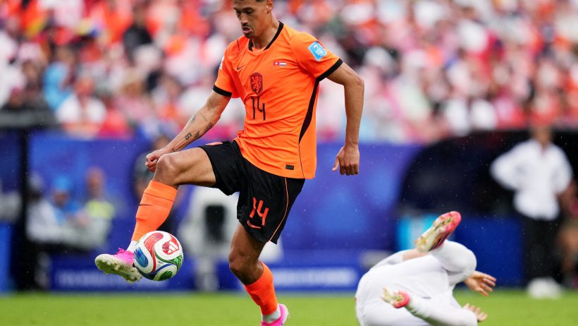 TIJJANI-REIJNDERS-MEIA-HOLANDA-COPA-DO-MUNDO