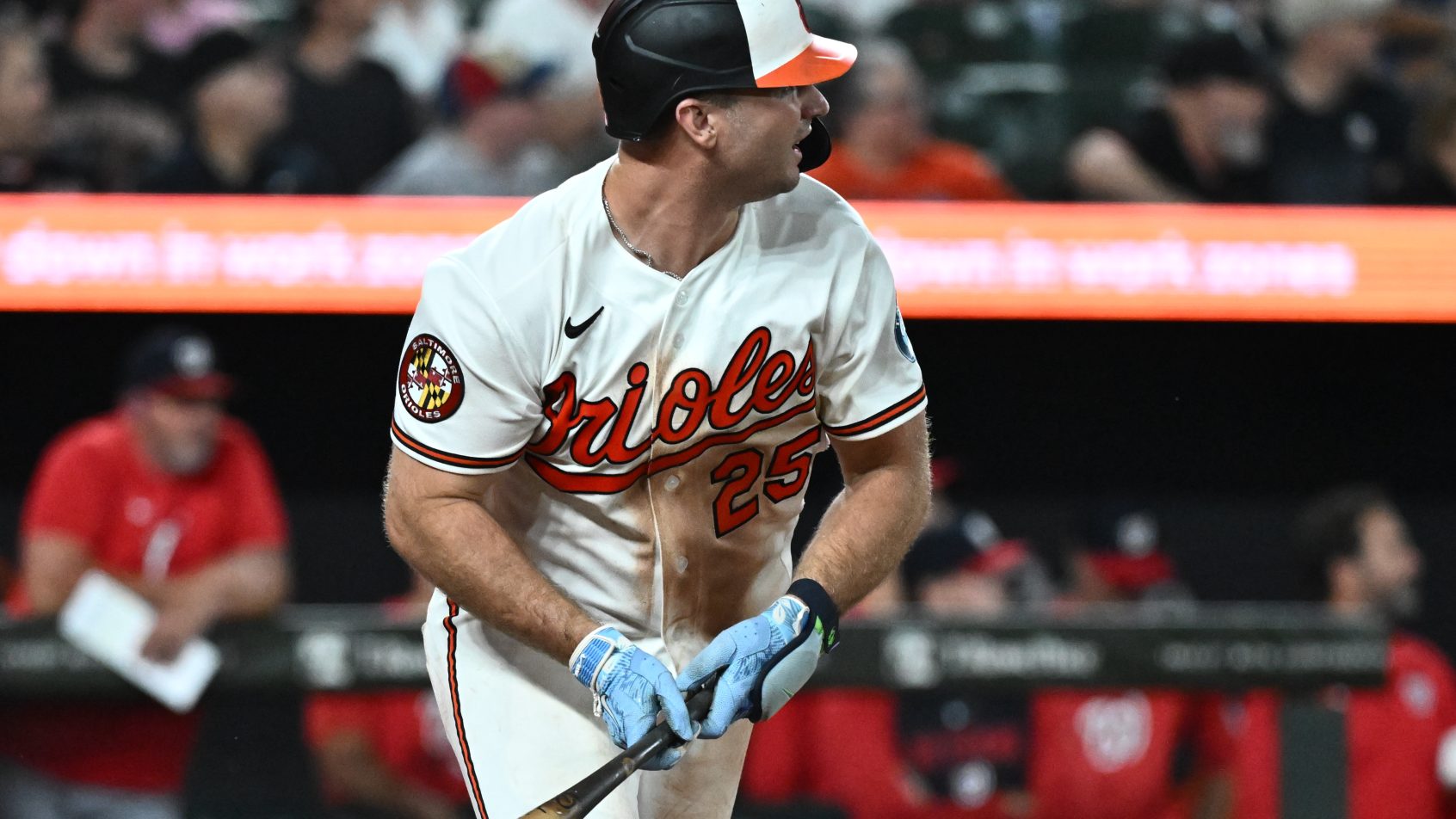 Pete Alonso rips a double in a game versus the Nationals.
