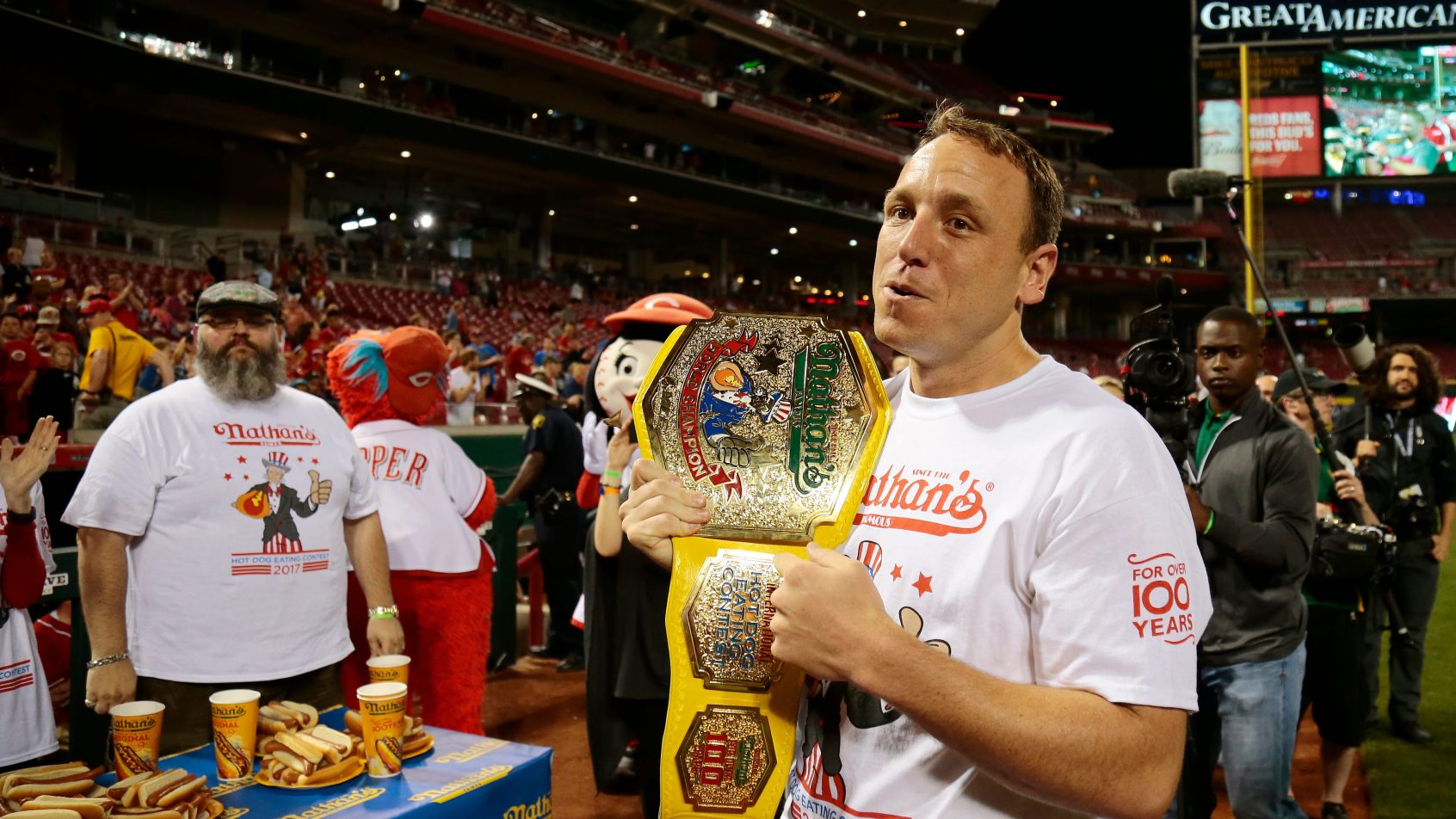 will joey chestnut break record odds nathan's hot dog eating contest july 4th
