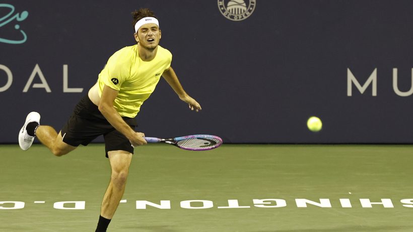 Taylor Fritz serving