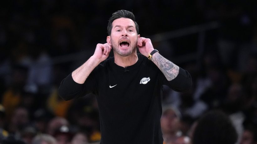 JJ Redick on the sidelines during a Lakers playoff game.