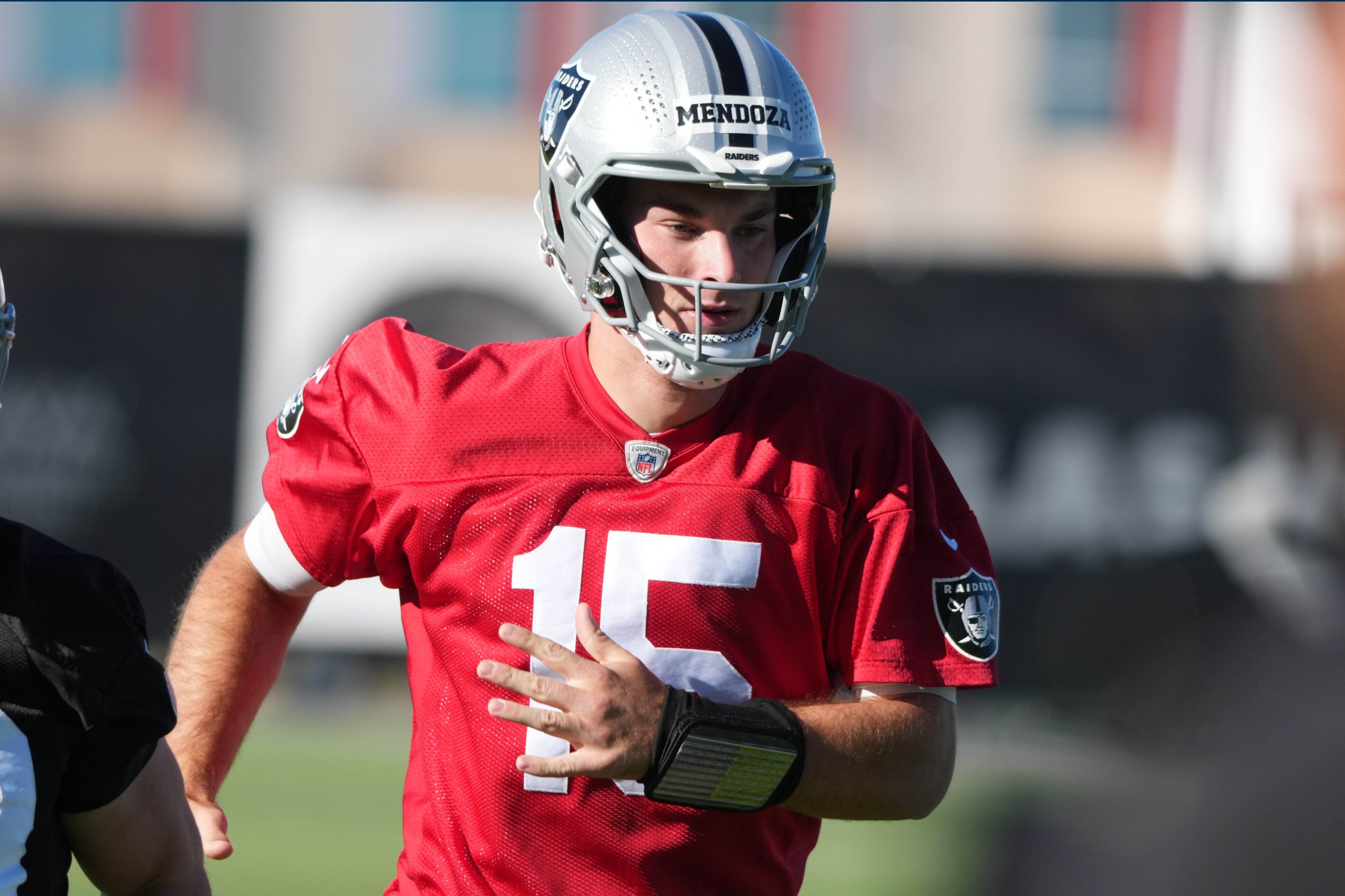 Fernando Mendoza Odds to Start Week 1 After Signing Rookie Contract