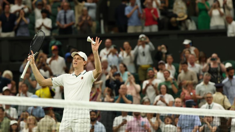 Jannik Sinner (ITA) waving to the crowd
