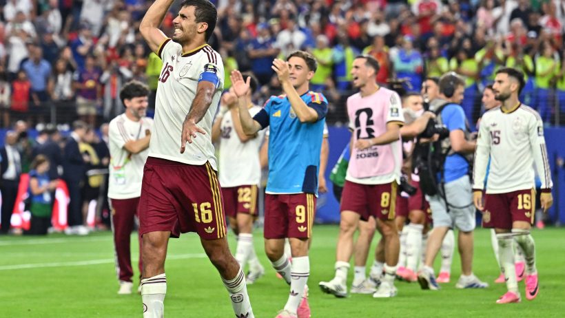 RODRI-SELECAO-ESPANHA-CELEBRA-CLASSIFICACAO-COPA-DO-MUNDO