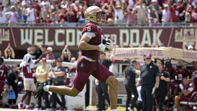 Duce Robinson runs in a Florida State touchdown.