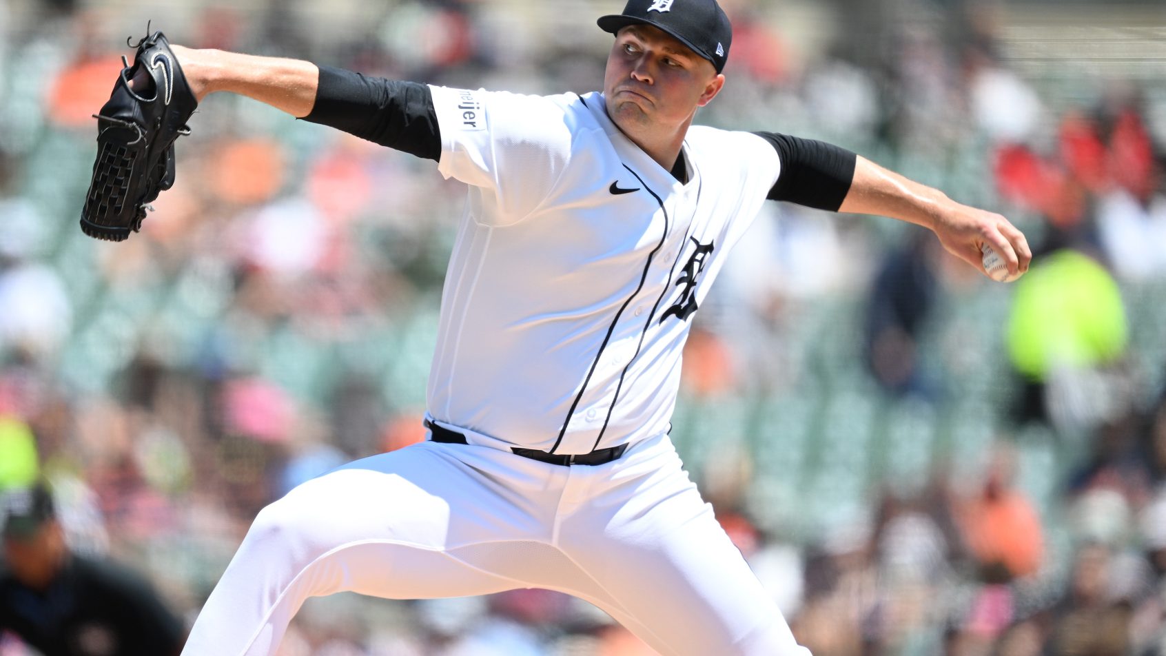 Detroit Tigers starting pitcher Tarik Skubal throws a pitch
