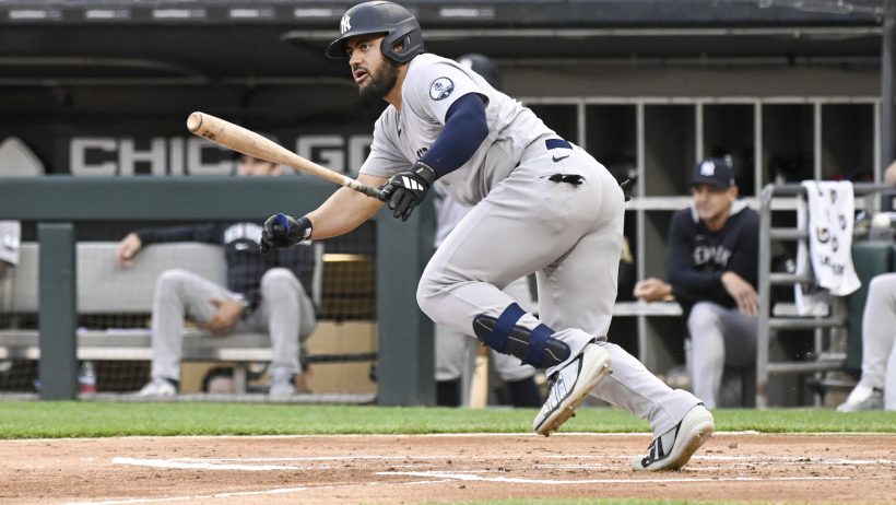 Jasson Dominguez smacks a hit versus the White Sox.
