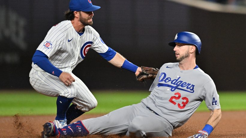 Kyle Tucker is tagged out trying to slide into 2nd versus the Cubs.