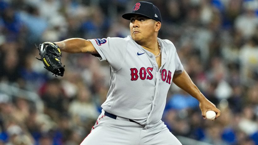 Ranger Suarez throws pitch