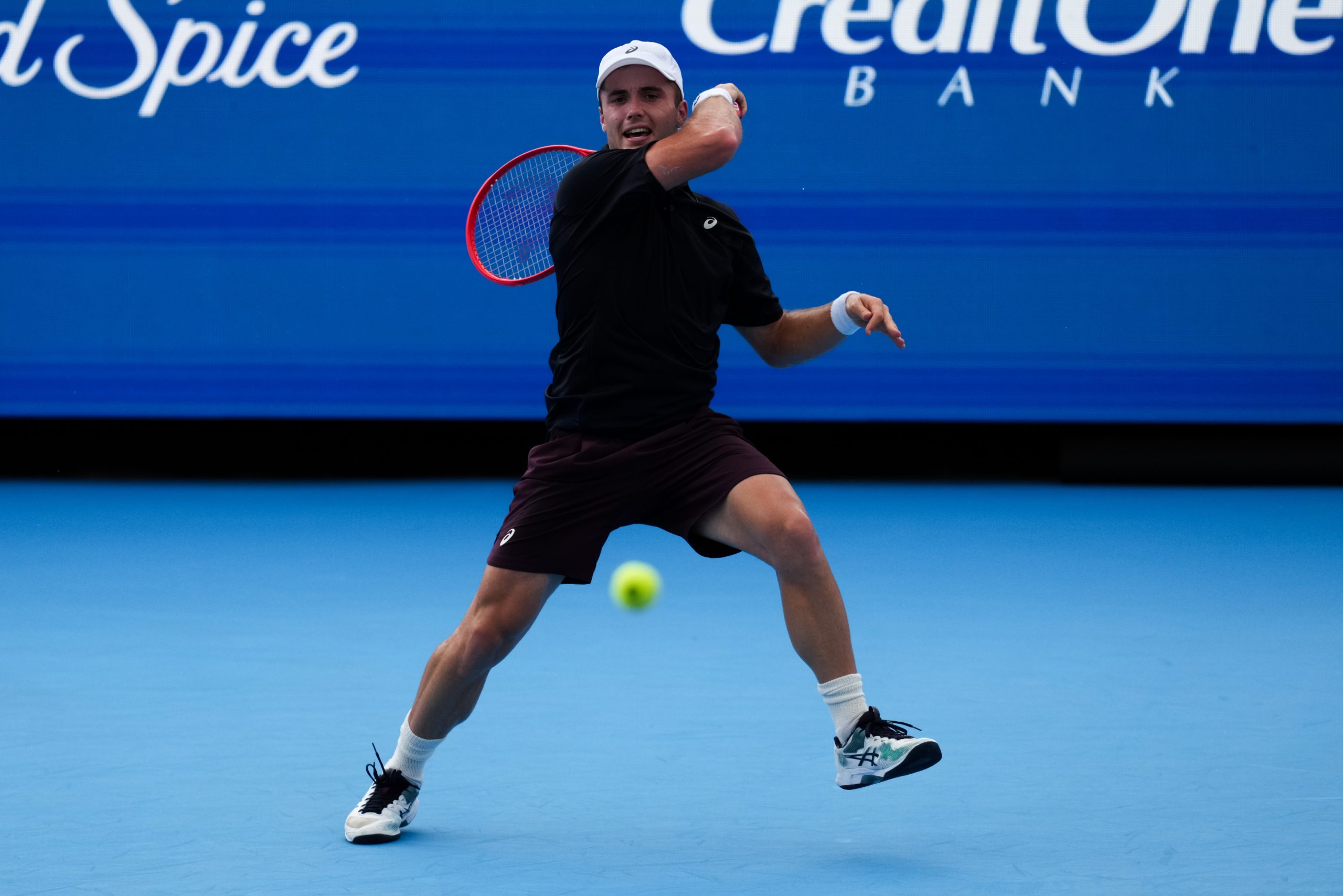 Expert Picks & Betting Lines for Fery vs Hewitt (Aug 25)