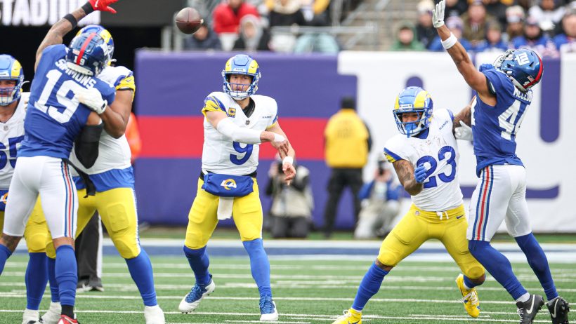 Matthew Stafford throws the ball against the Giants.