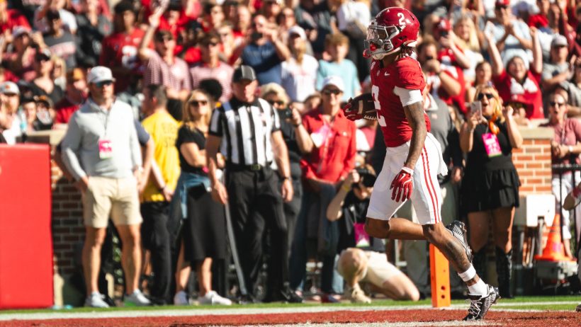 Ryan Coleman-Williams runs for a touchdown