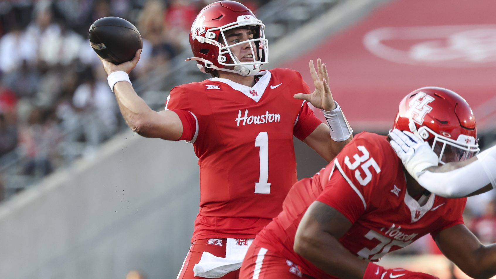 Conner Weigman throws pass