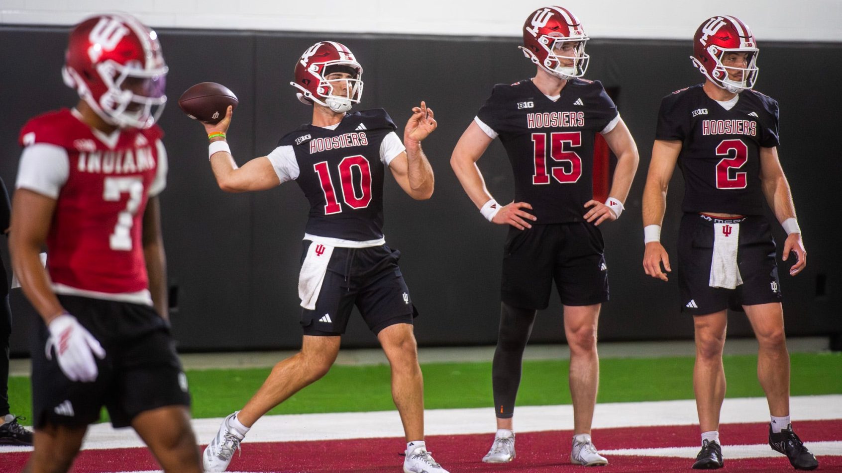 Josh Hoover with the Indiana Hoosiers.