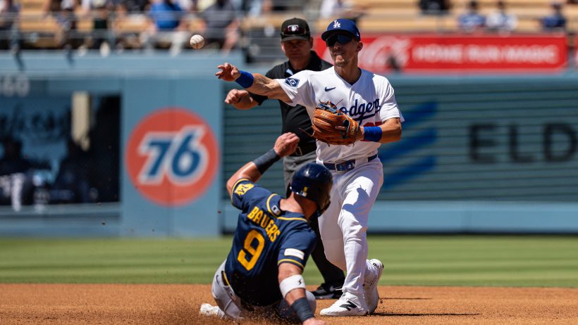 Tommy Edman turning a double-play