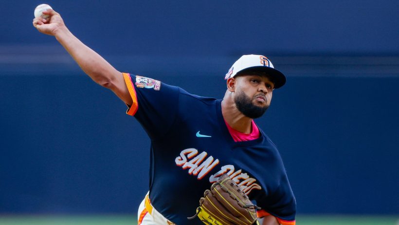 Randy Vásquez delivers a pitch against the Twins.