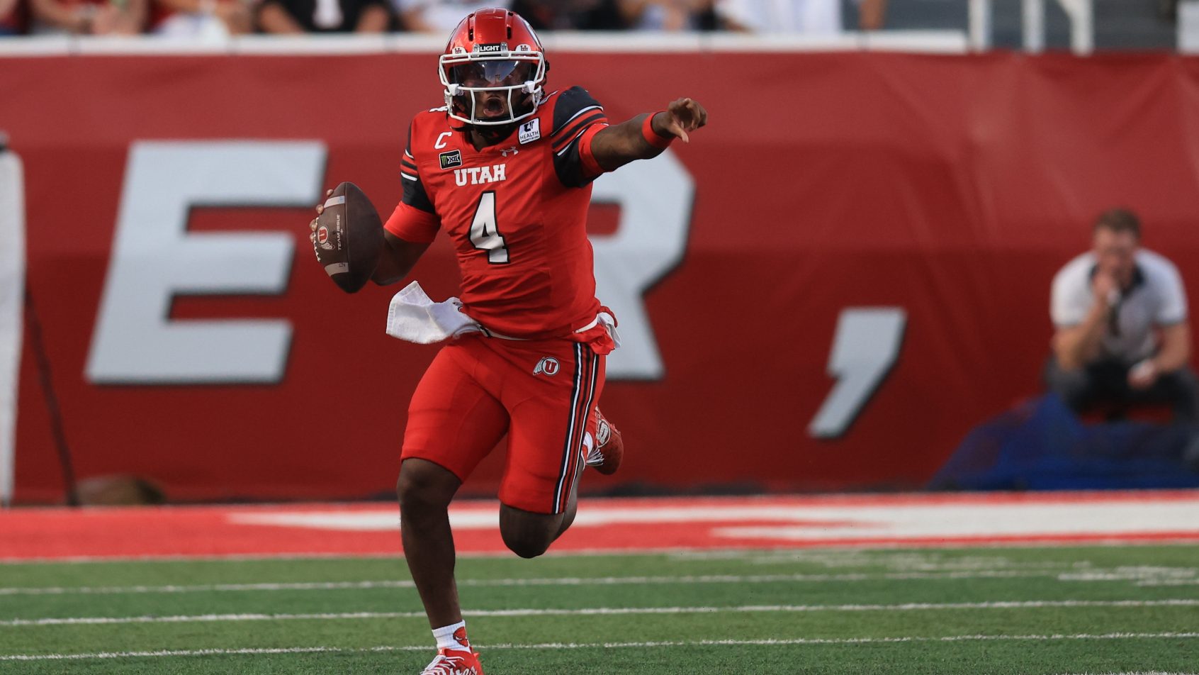 Devon Dampier pointing on the run