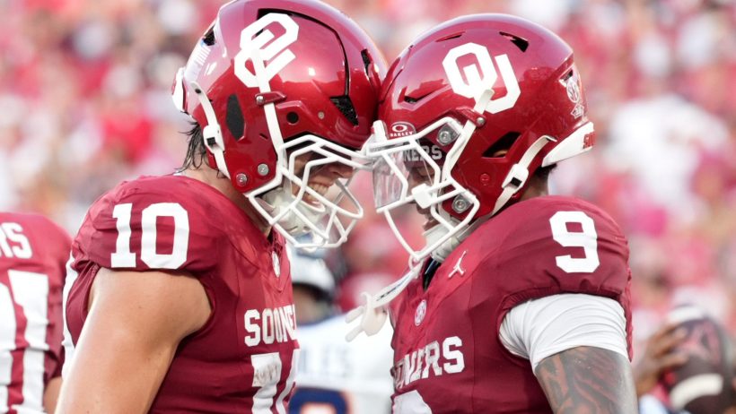 Oklahoma celebrates a touchdown against UTEP.