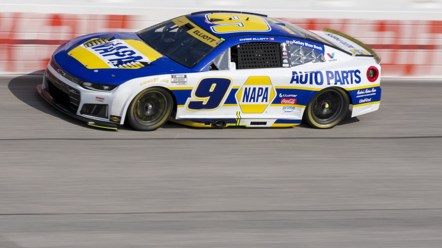 Chase Elliott on-track at Darlington (2026).