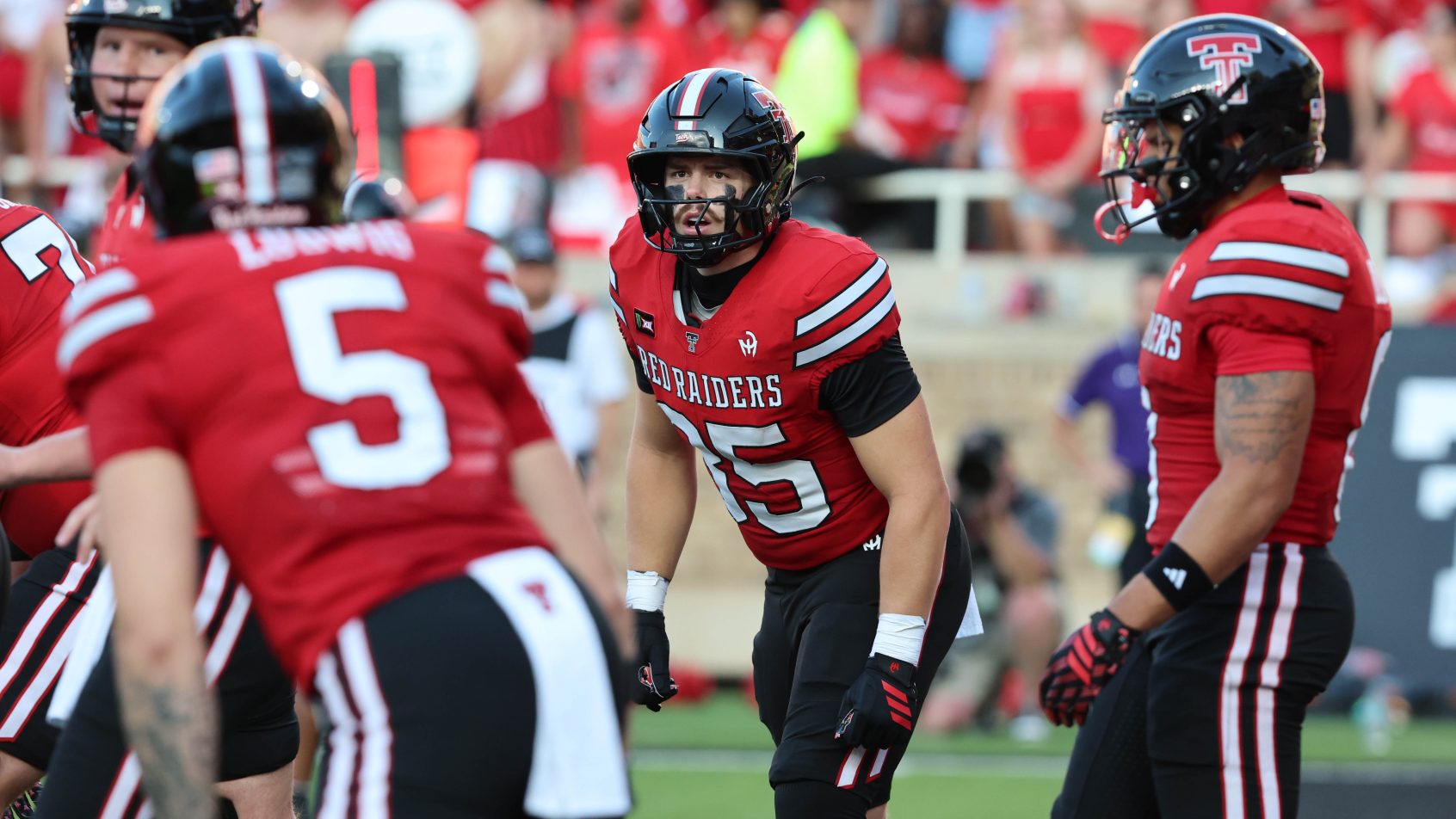 Texas Tech changes the play at the line of scrimmage vs Albilene Christian.