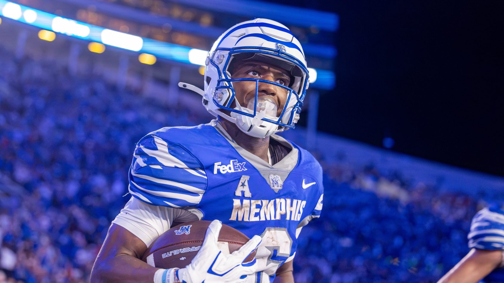 Jaylin Carter celebrates a Memphis touchdown.