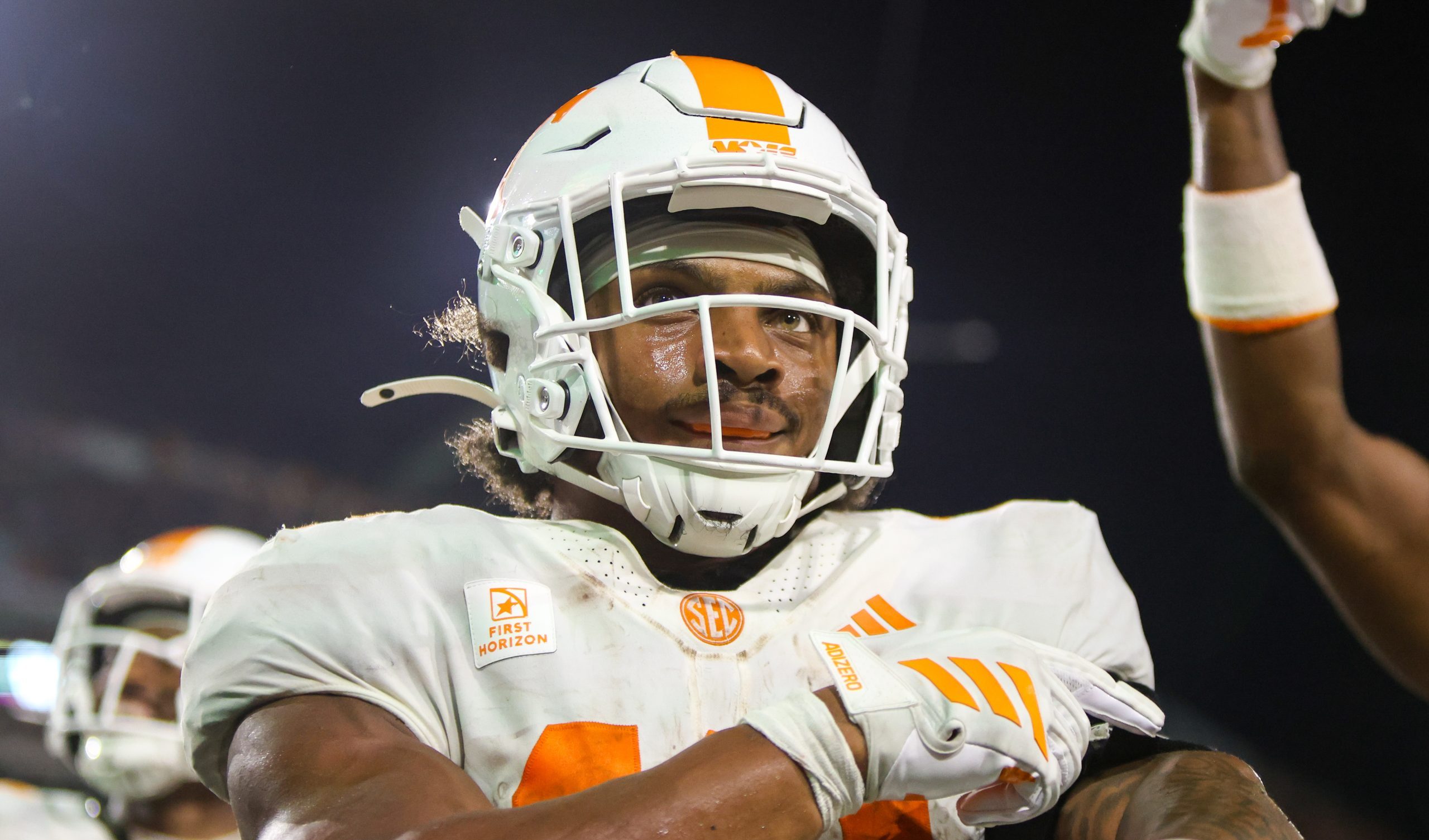 Early Texas vs Tennessee Prediction, Picks & Betting Line
