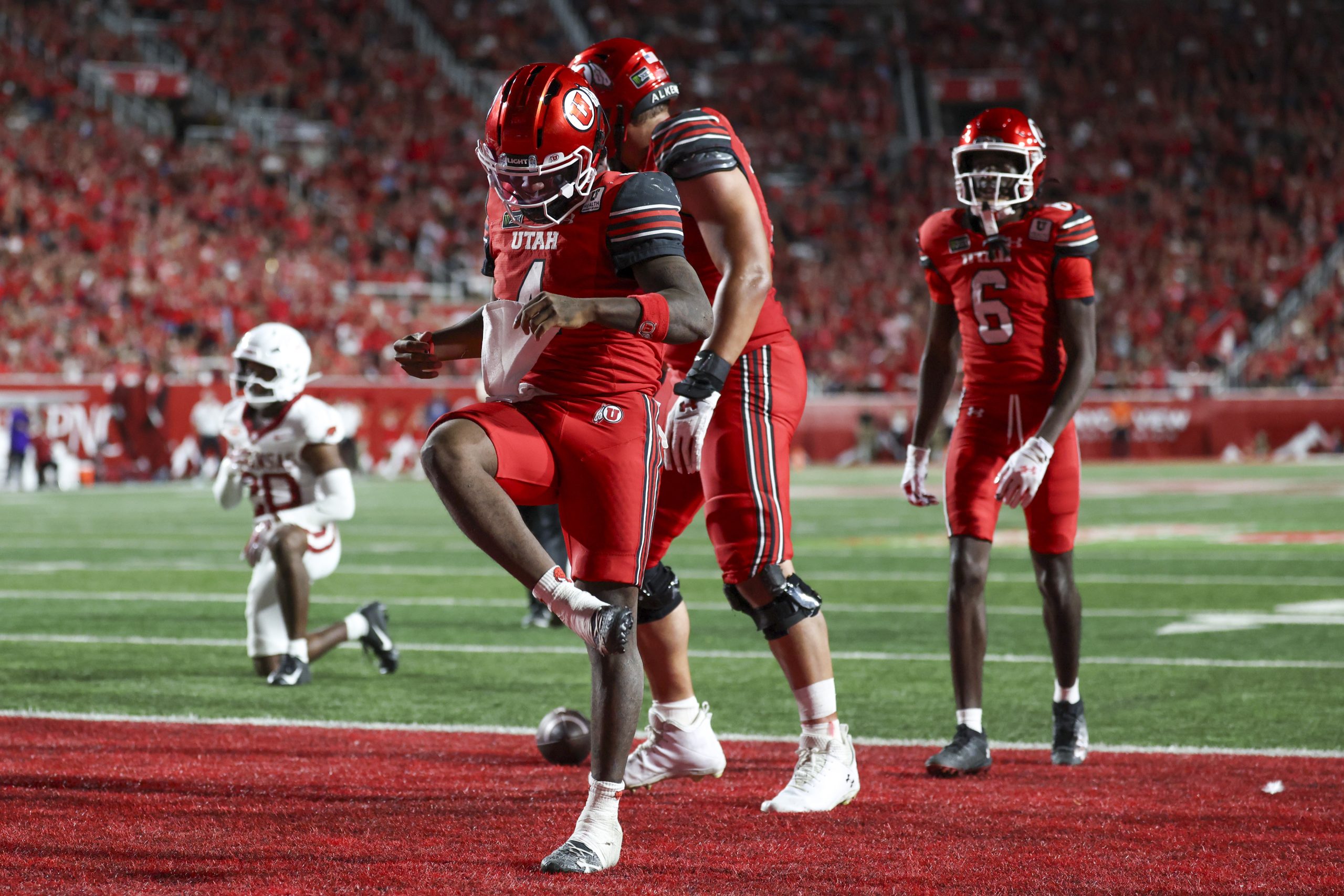 Utah State vs Utah Picks, Predictions & Betting Line for CFB Week 3
