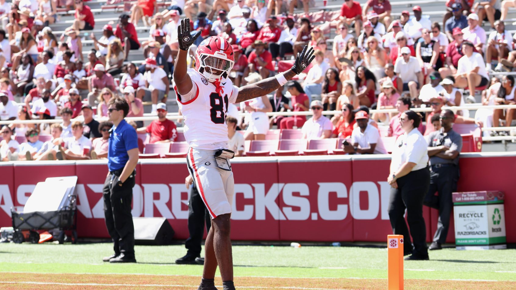 Craig Dandridge celebrates a Georgia TD against Arkansas.