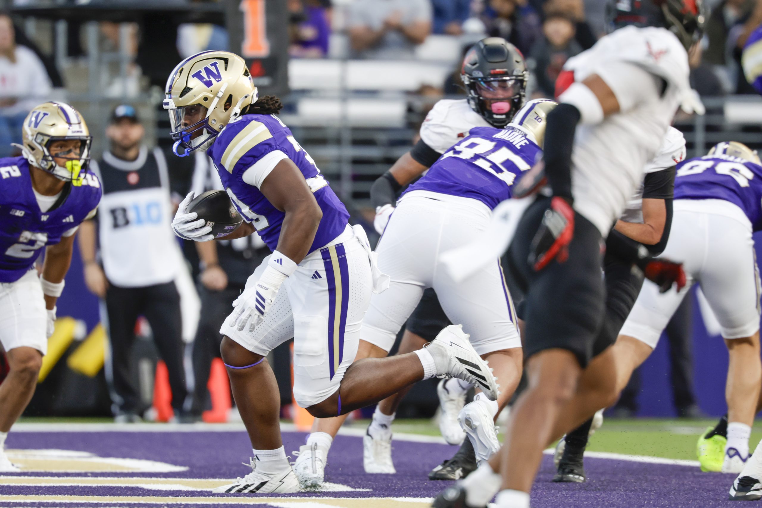 Minnesota vs Washington Prediction, Spread & Picks for the Saturday CFB Finale