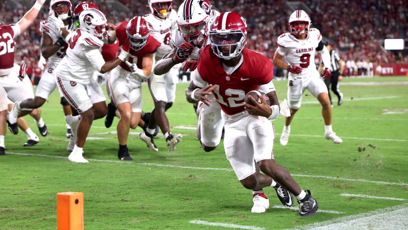 Keelon Russell dives in for an Alabama touchdown.