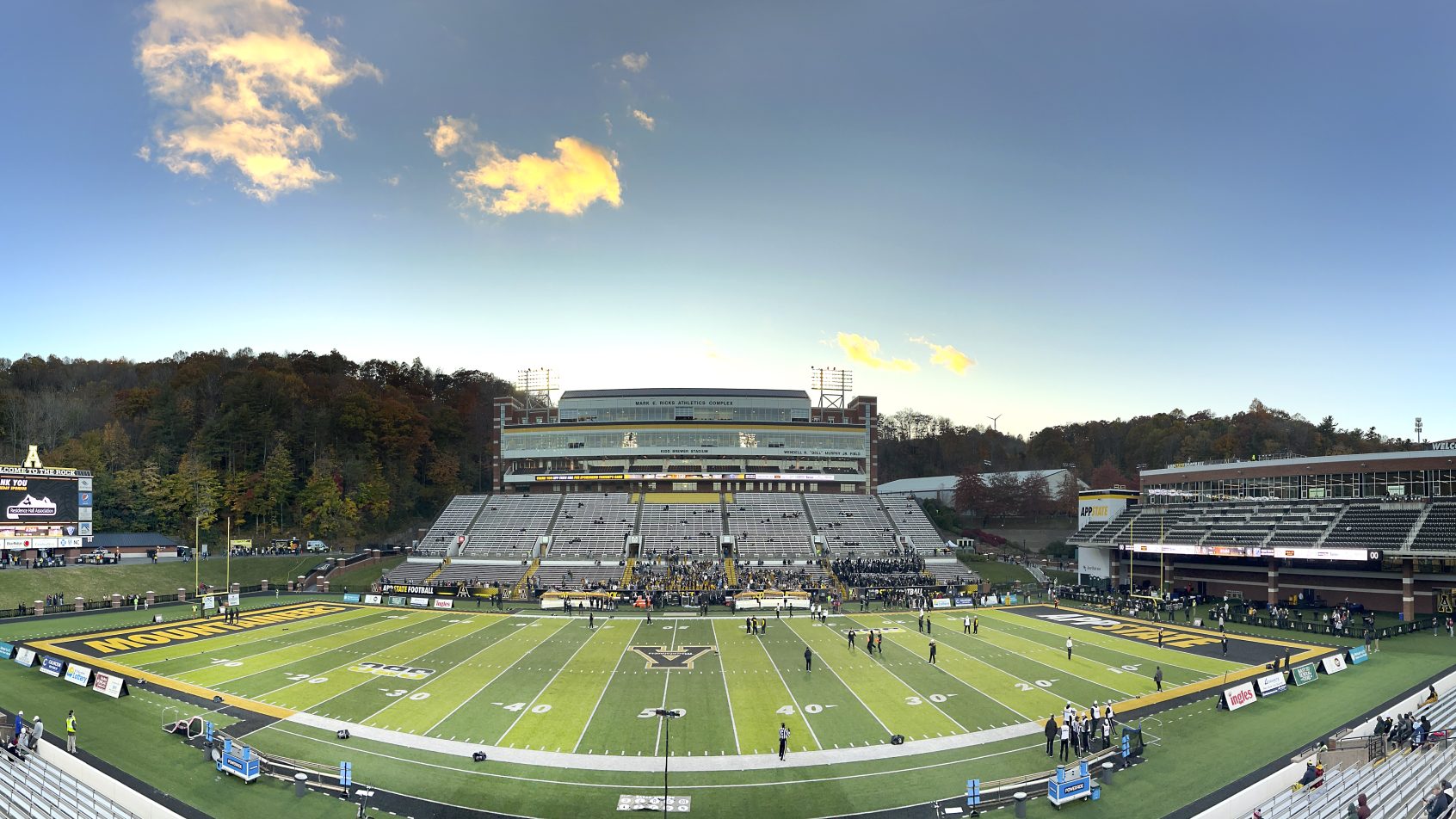 Harvard vs Dartmouth college football