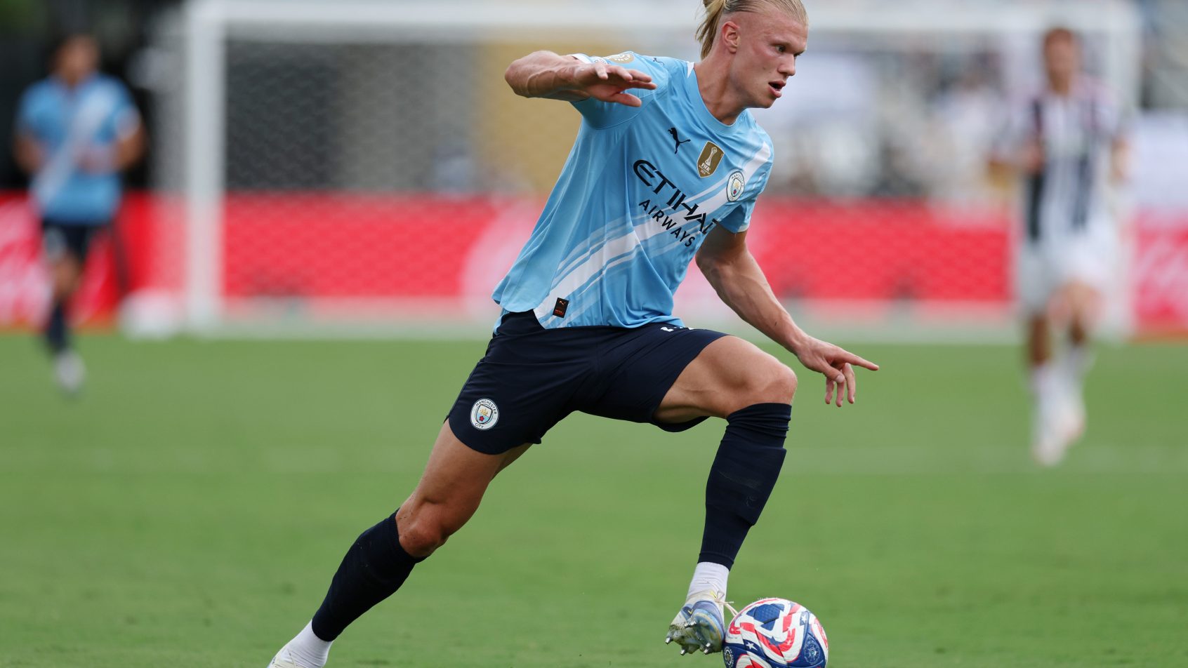 ERLING-HAALAND-MANCHESTER-CITY