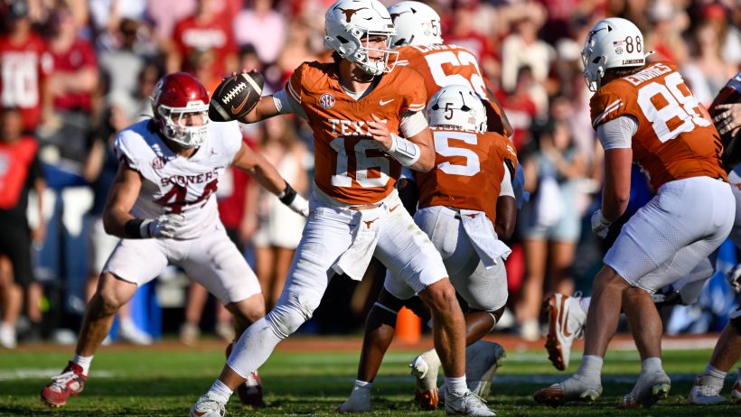 Texas Longhorns quarterback Arch Manning throws the ball.