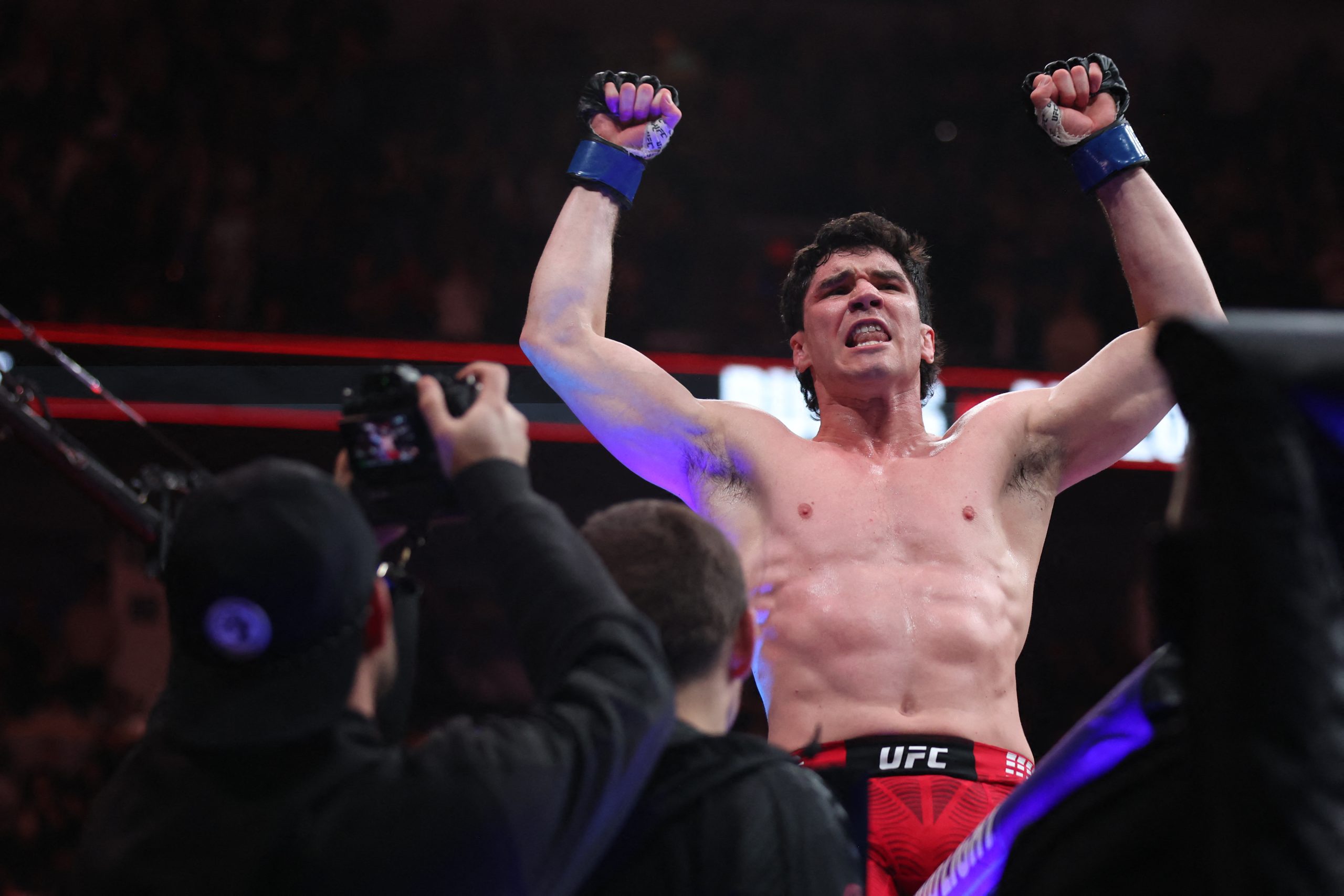 UFC Edmonton Main Card Predictions & Lines – Buckley vs Malott Picks