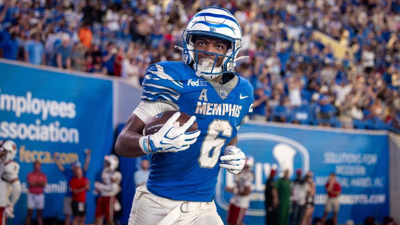 Jaylin Carter celebrates a TD vs Arkansas State.