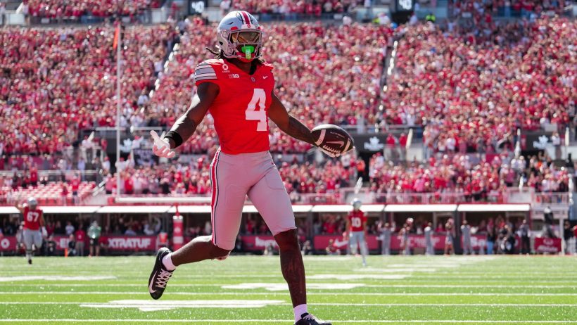 Jeremiah Smith runs into the end zone vs Illinois.