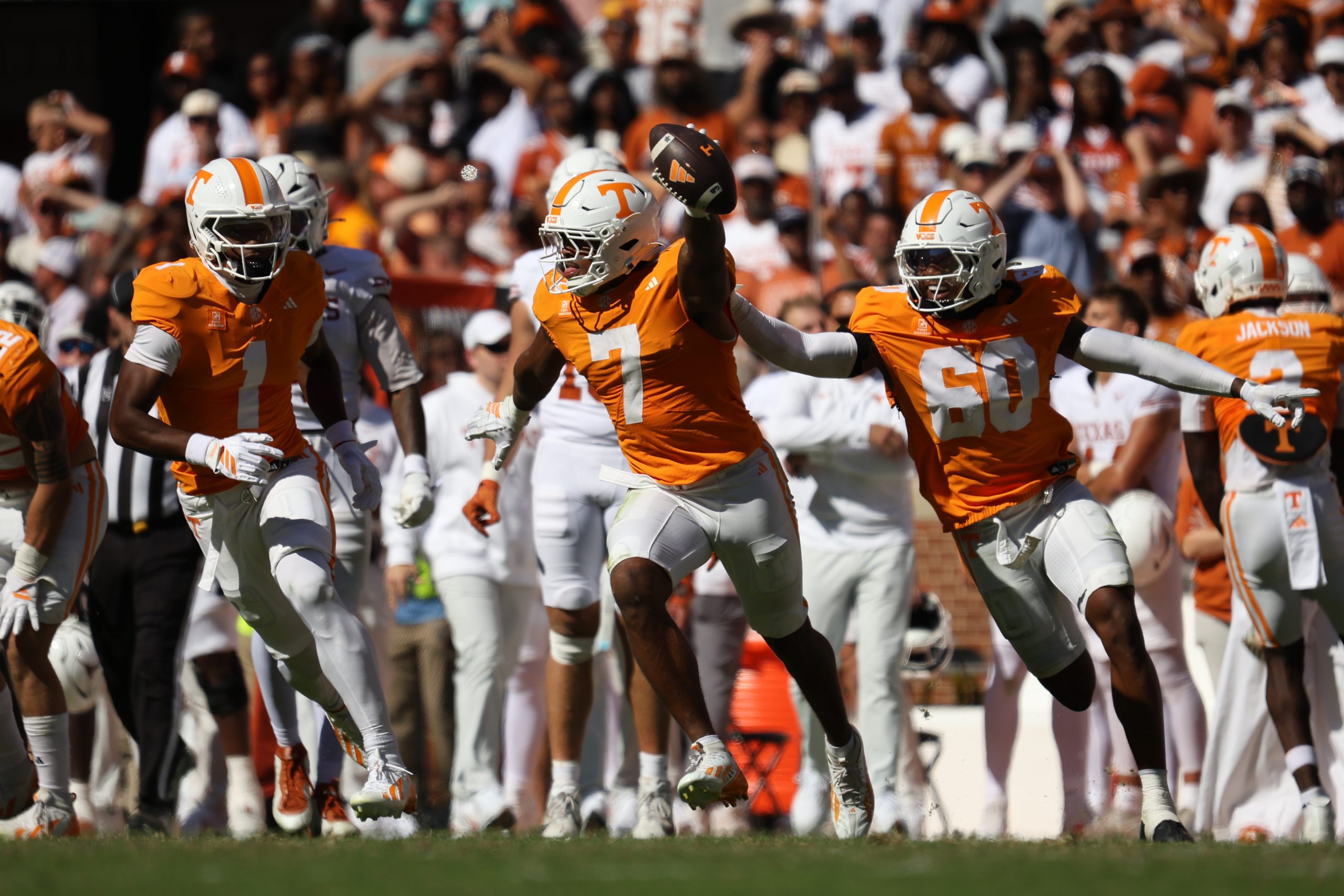 Early Oklahoma vs Texas Prediction, Spread & Red River Rivalry Odds