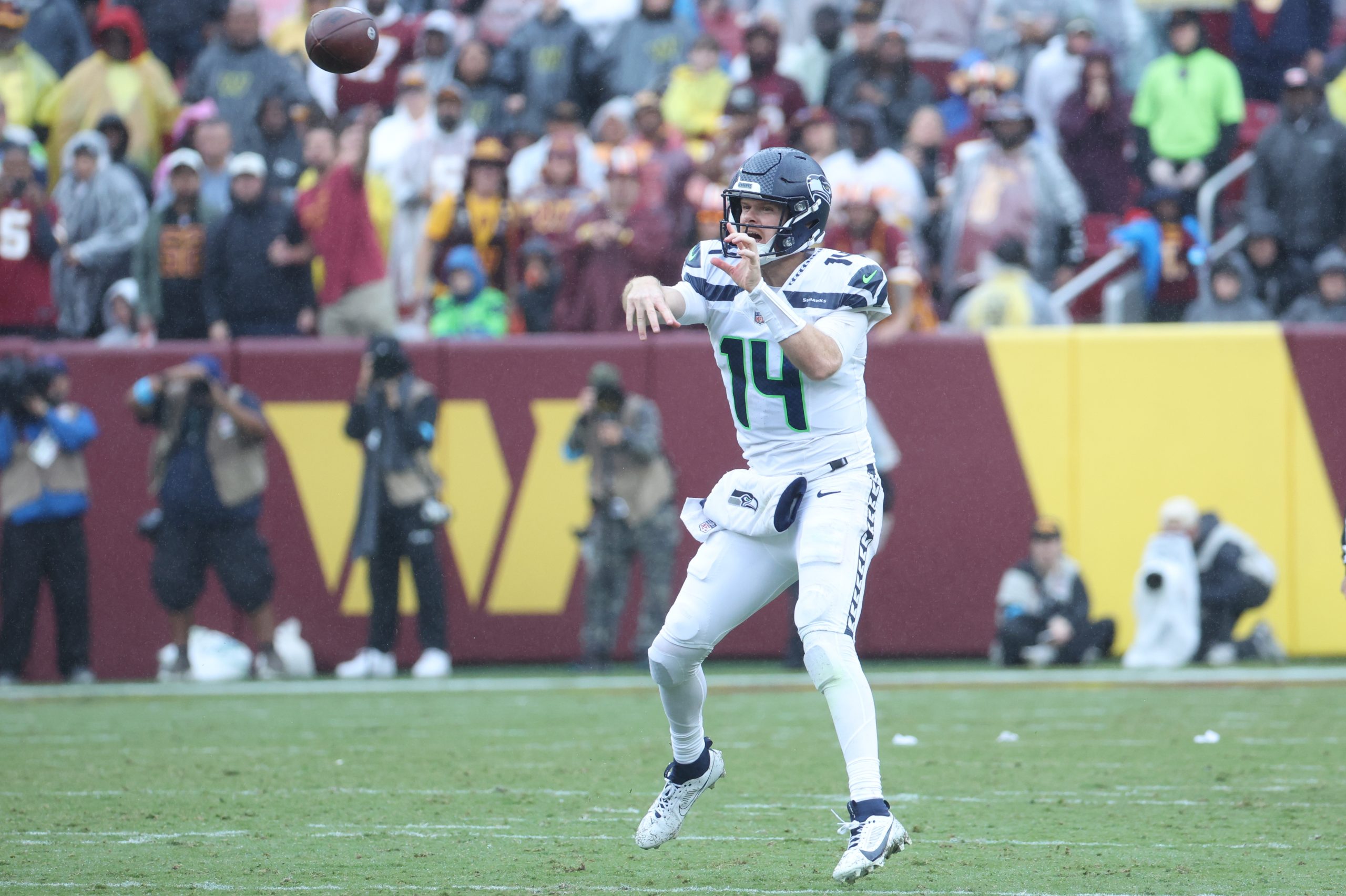 Chargers vs Seahawks Picks, Props & Betting Splits