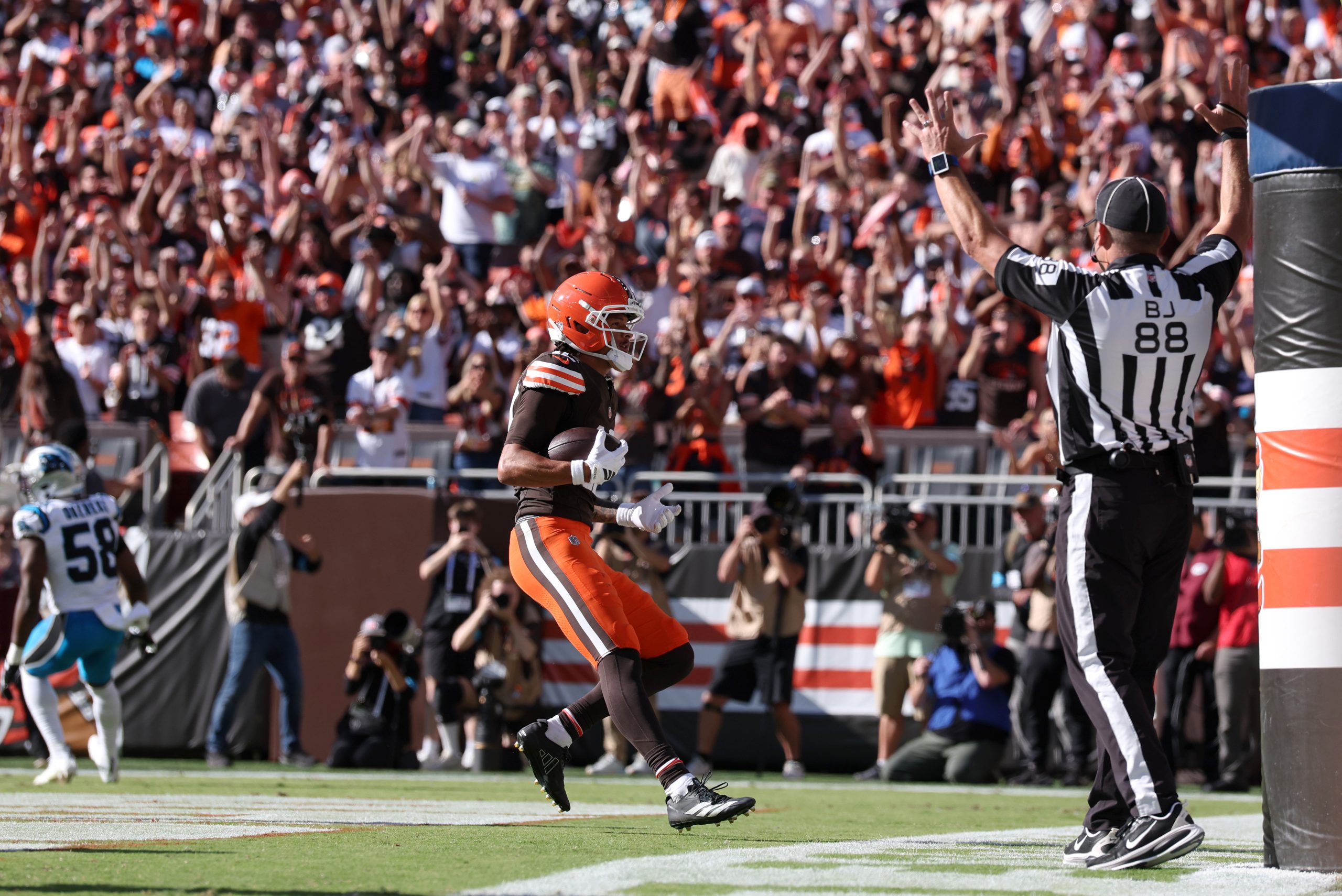 Final Steelers vs Browns Picks & Closing Odds for TNF