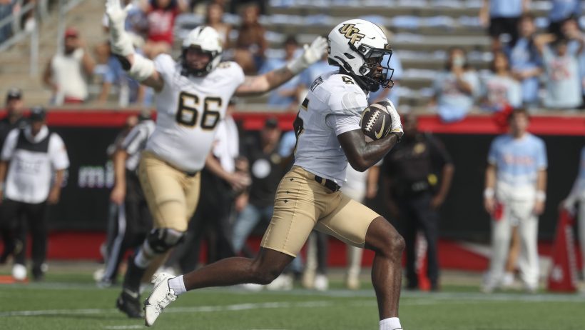 Josh Derry scores a receiving touchdown against Houston.